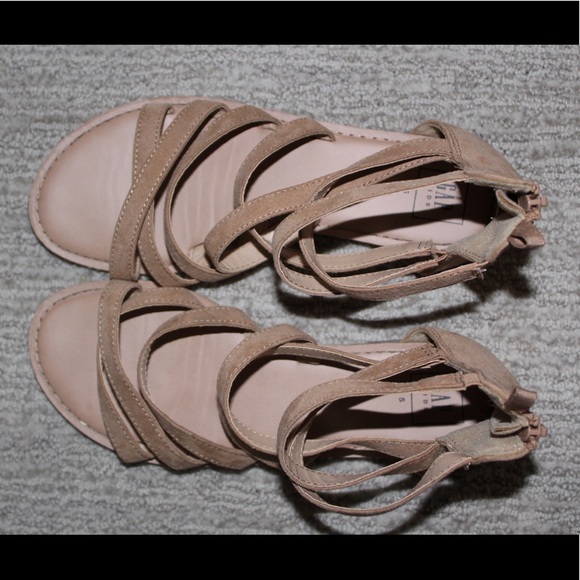 Cute tan sandals Clearance